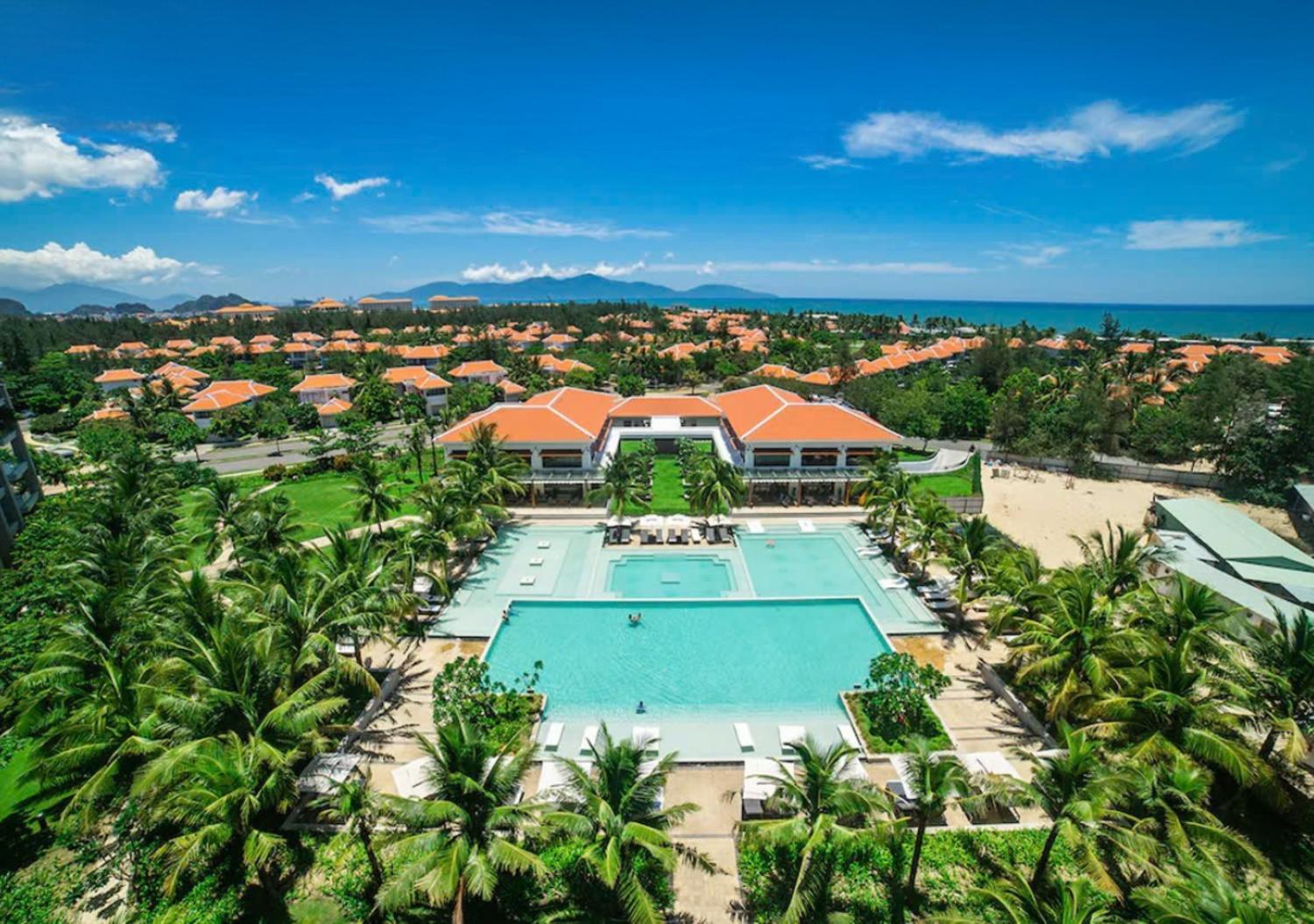 Luxury Dana Beach Resort & Spa Дананг Экстерьер фото