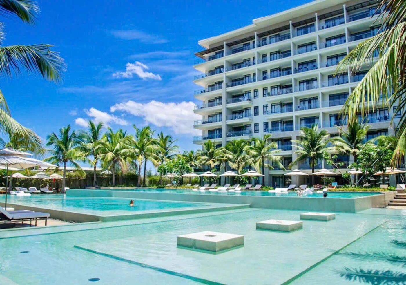 Luxury Dana Beach Resort & Spa Дананг Экстерьер фото