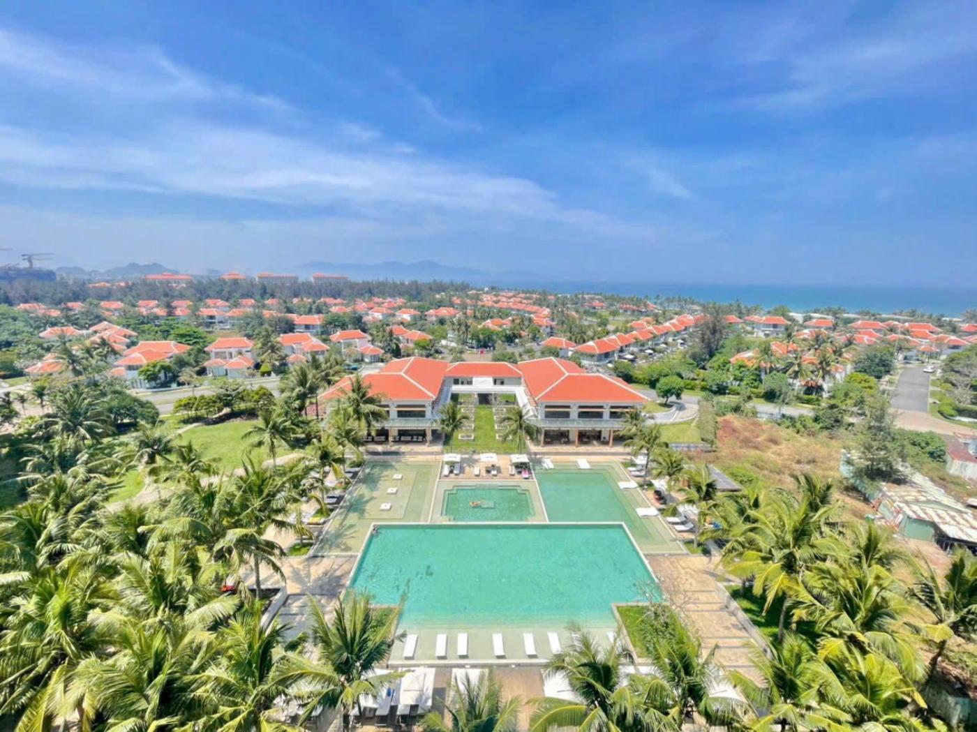 Luxury Dana Beach Resort & Spa Дананг Экстерьер фото