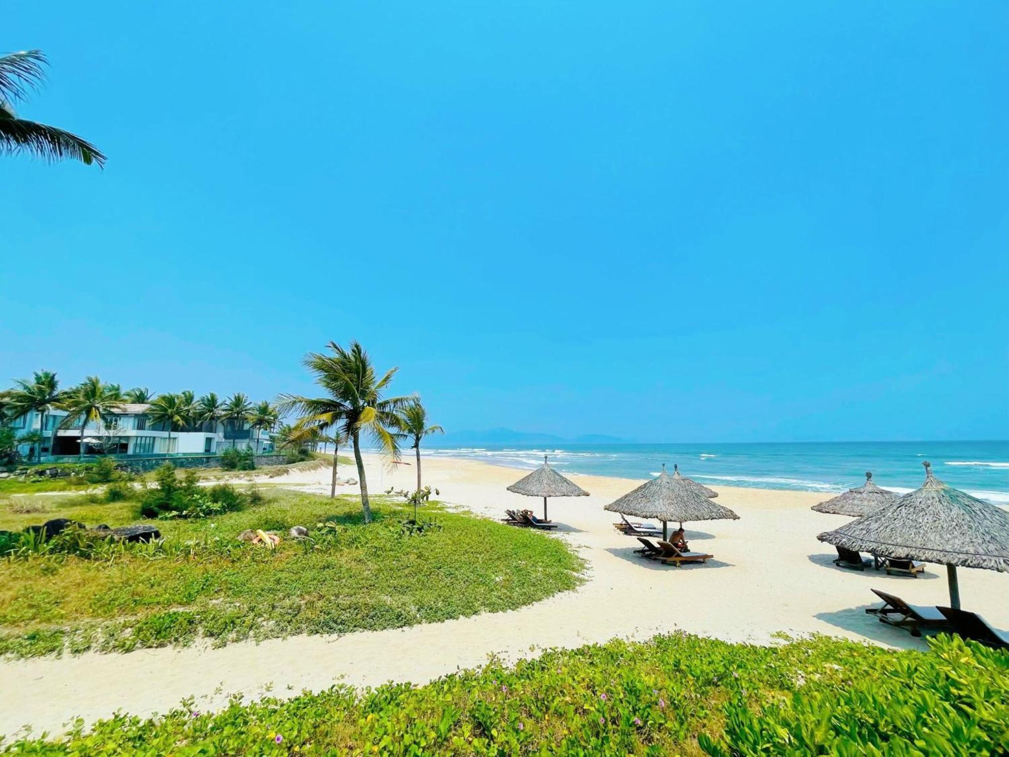 Luxury Dana Beach Resort & Spa Дананг Экстерьер фото