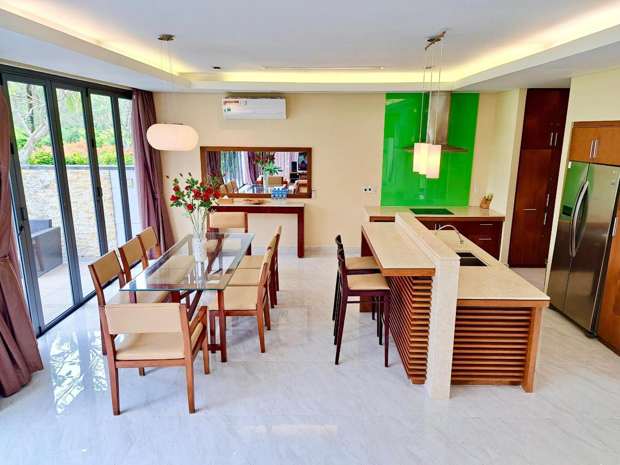 Luxury Dana Beach Resort & Spa Дананг Номер фото
